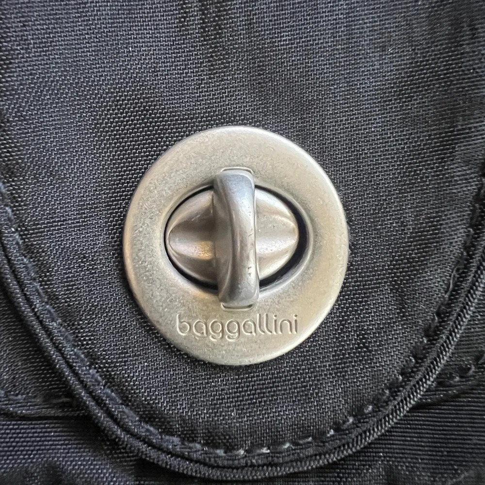 Baggallini Black Nylon Organizer Crossbody - Picture 3 of 3